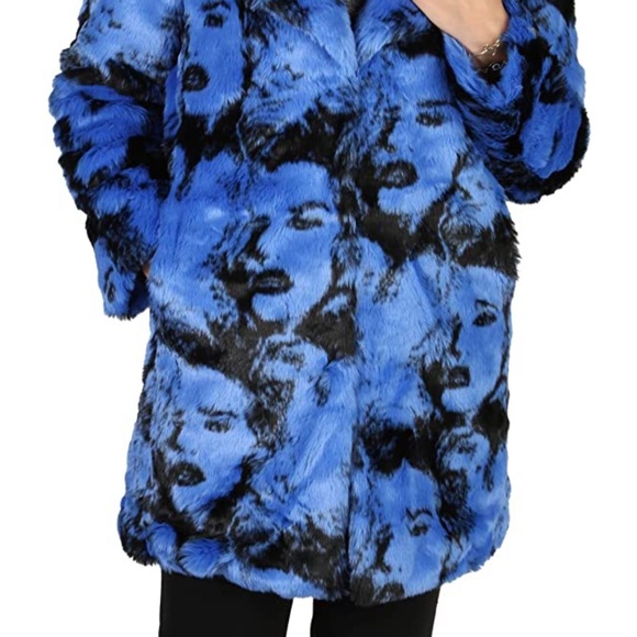 ISO looking for this guess coat - Picture 3 of 3